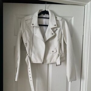 Windsor Like New Faux Leather White Jacket Size Small